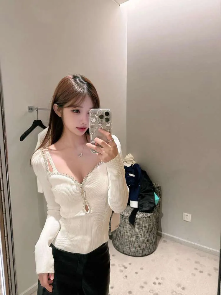 闵行钟灵 上粉下嫩 真实19岁【无风尘气】 Gallery 6