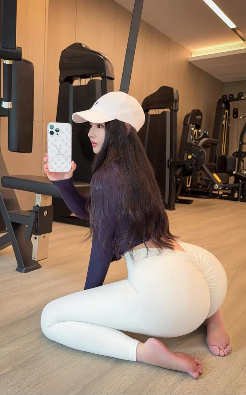 小鱼🏠07纯❤️人 首次下海 Gallery 6