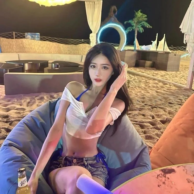 职业街拍模特🌹 短暂停留旅游 诺澜 🌸 Gallery 5