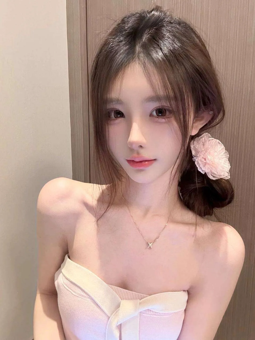 白虎 顶级名穴 一线天 三点粉