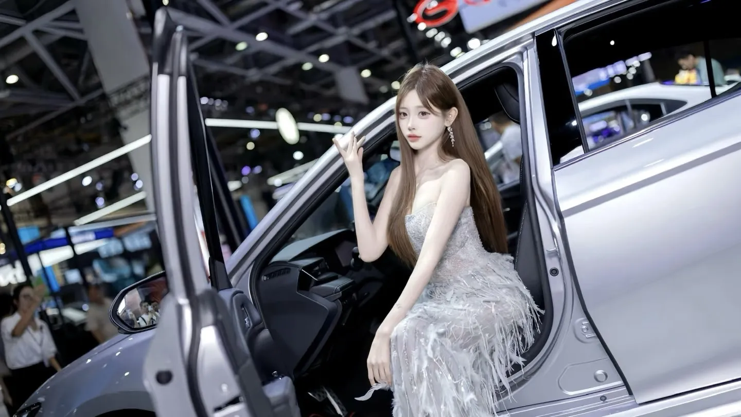 一汽模特 高牌 刘亦菲 Gallery 5