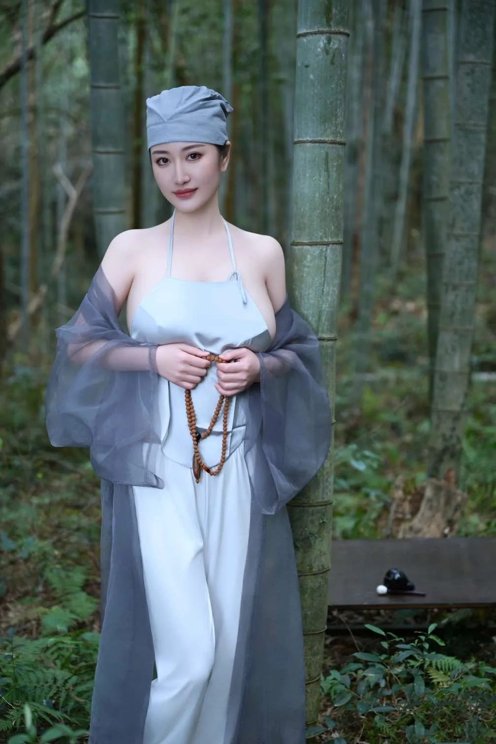 y231最美尼姑少妇