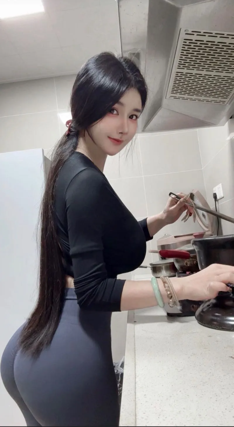 健身款胸大蜜桃臀琳娜 Gallery 4