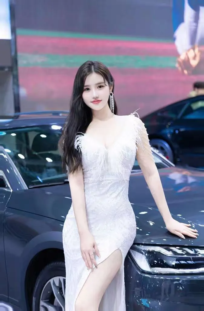 王伊桥🏠上海车模首开 Gallery 2