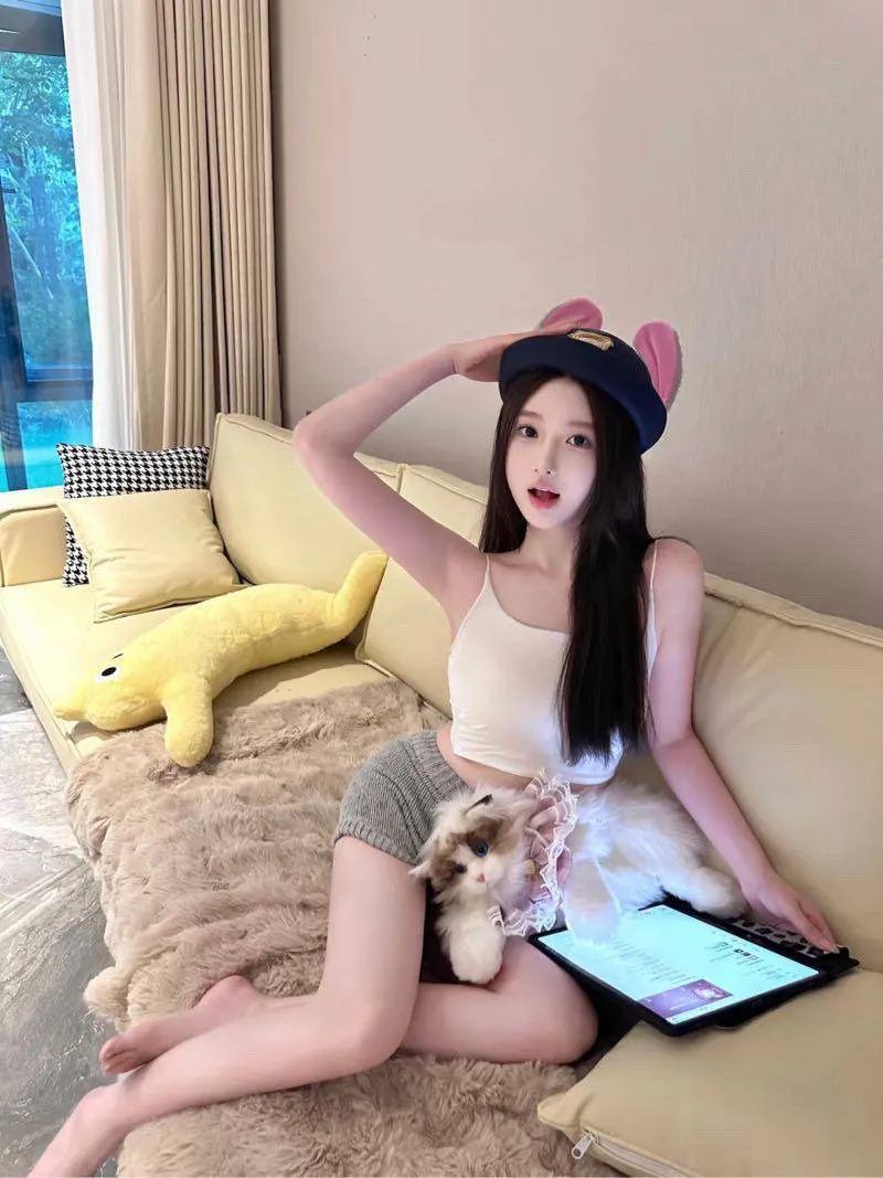 Y4771-168 普陀硬五童颜巨乳网红博主 Gallery 3