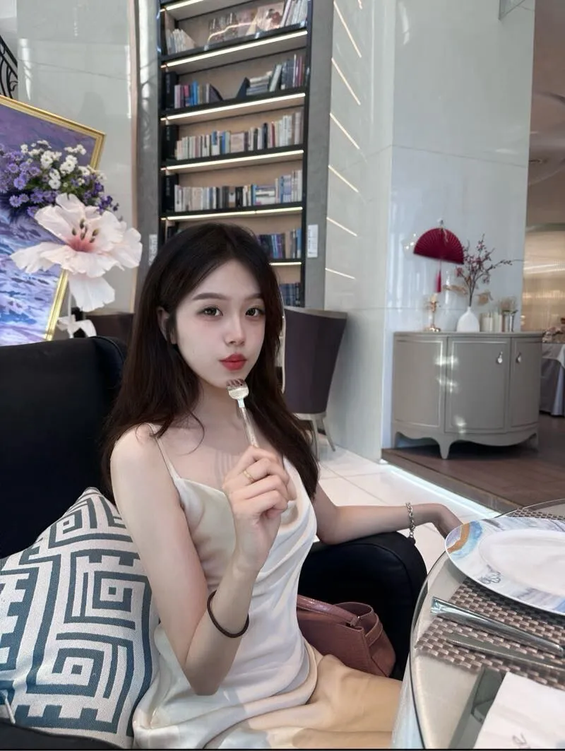 艺术学院毕业生 Gallery 3