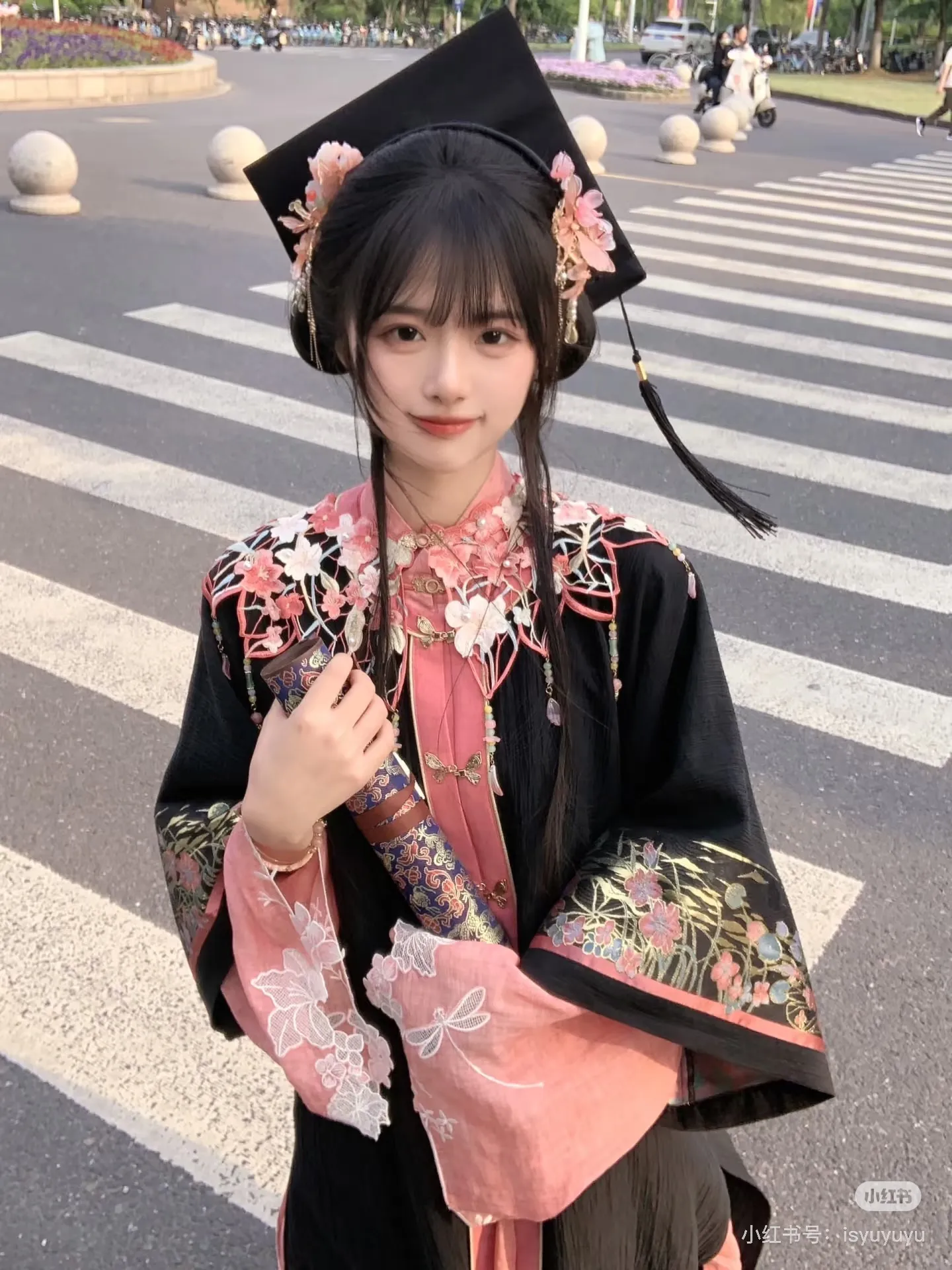 吴妍希,萌妹子刚出校门下海三点粉