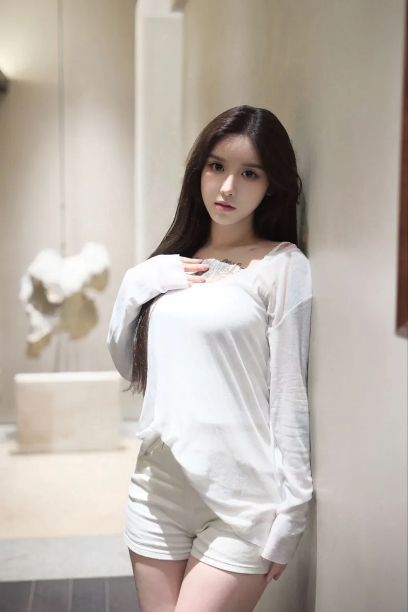 065华师大美院学生兼职开 硬万 Gallery 2