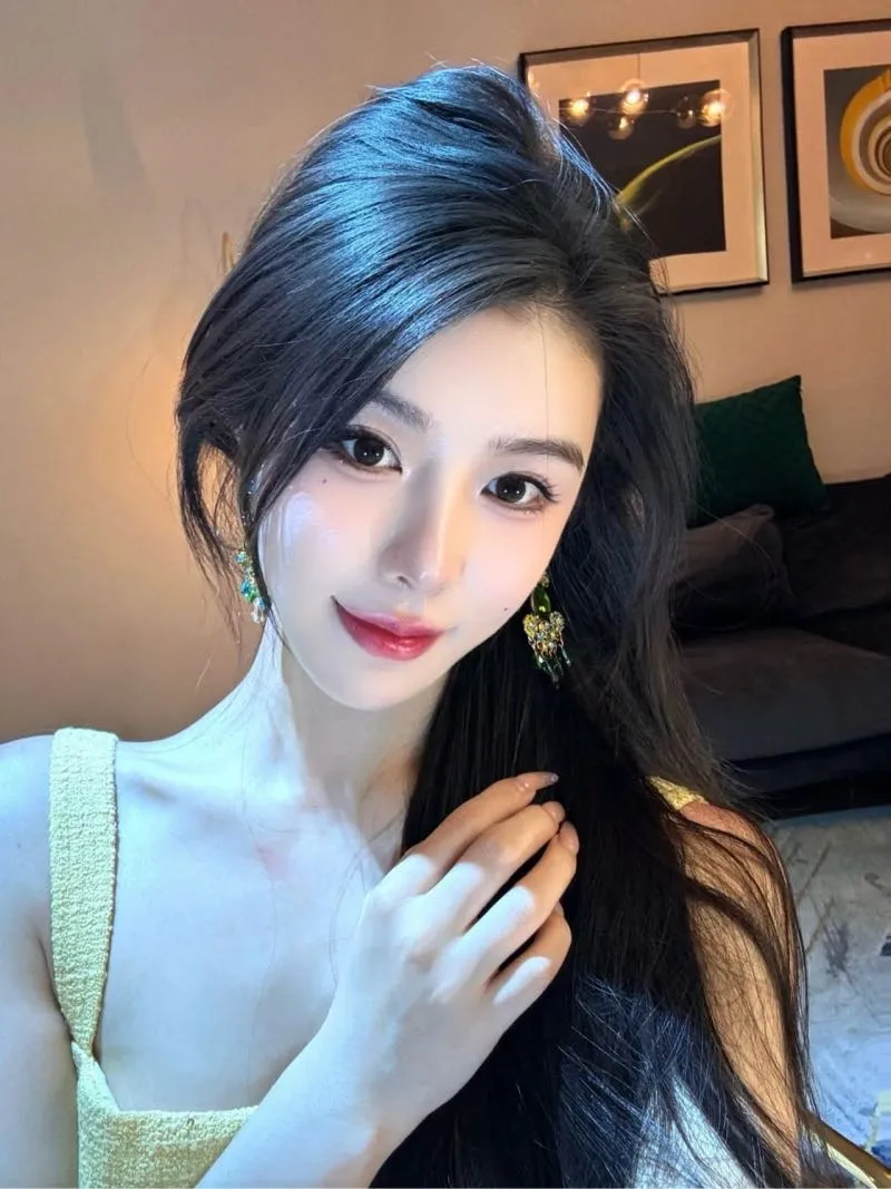 可可 闷骚御姐让人欲罢不能