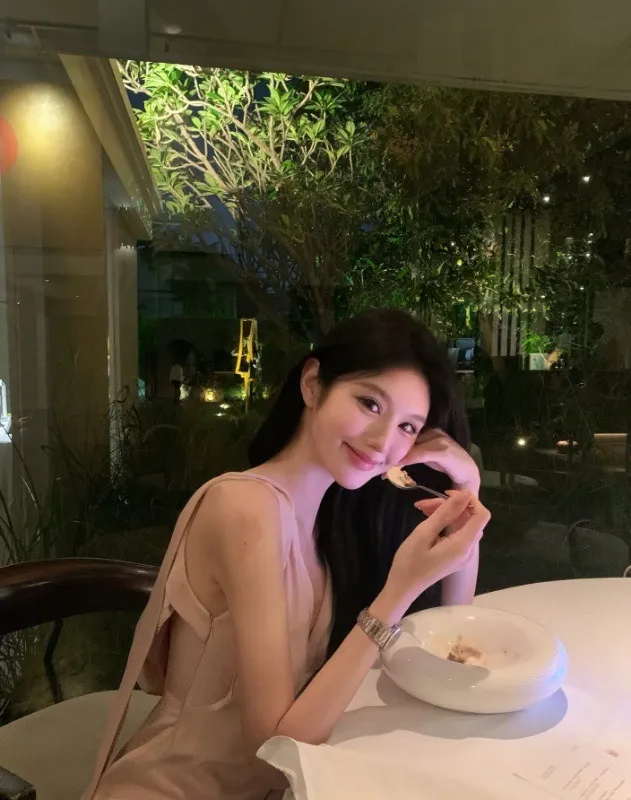 4523-173 普陀硬五清纯冷白皮模特 Gallery 3