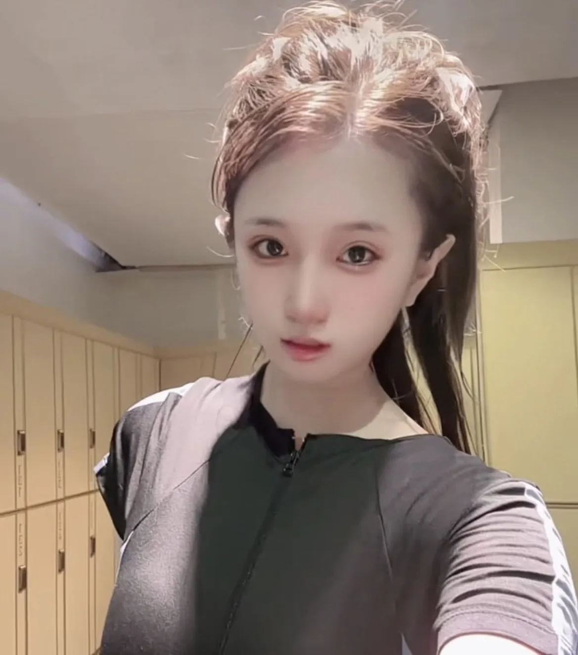 浦东 奶盖 少萝型白虎 健身博主 Gallery 2