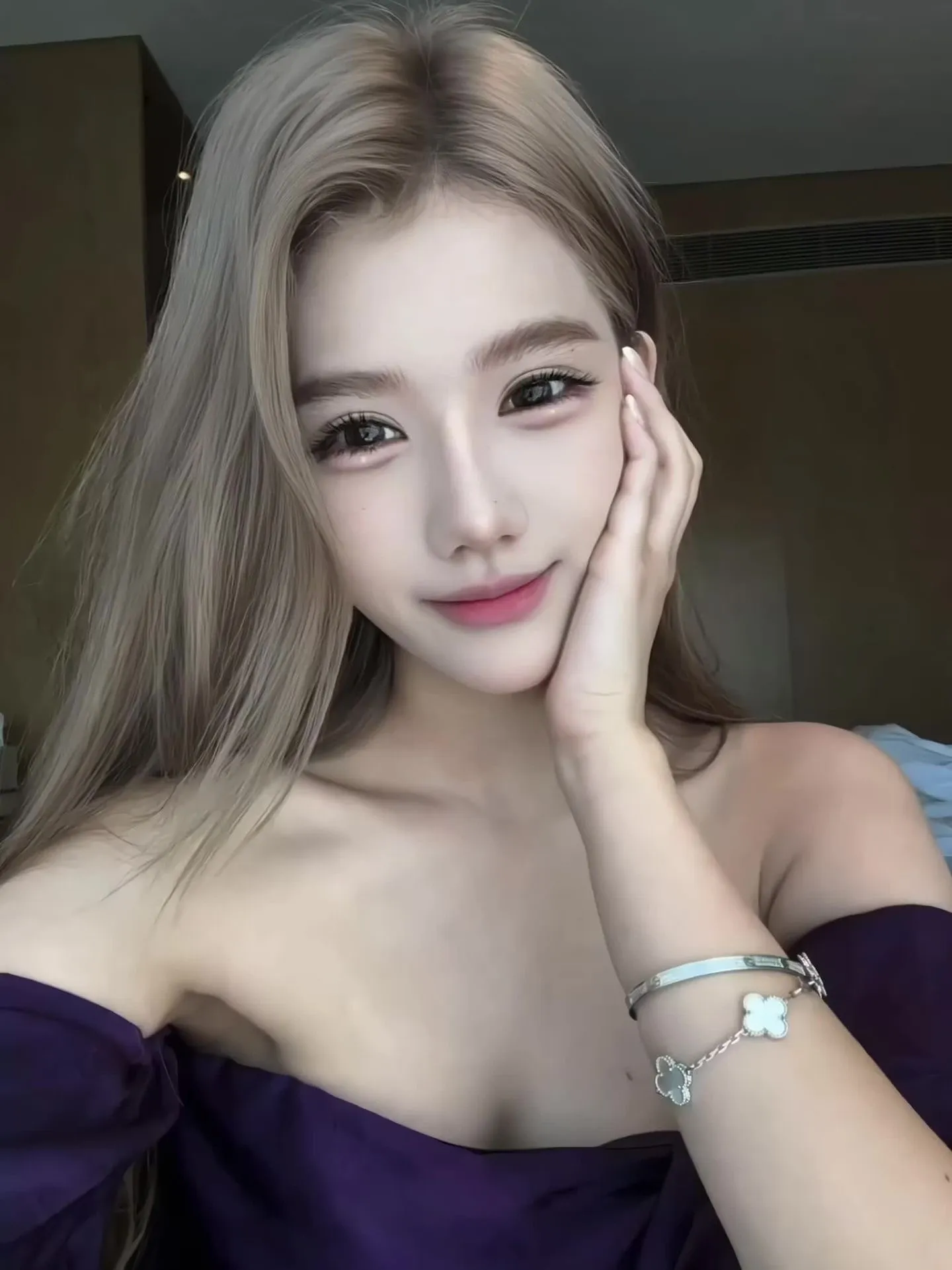 黄埔小伊 纯欲学姐 大长腿冷白皮