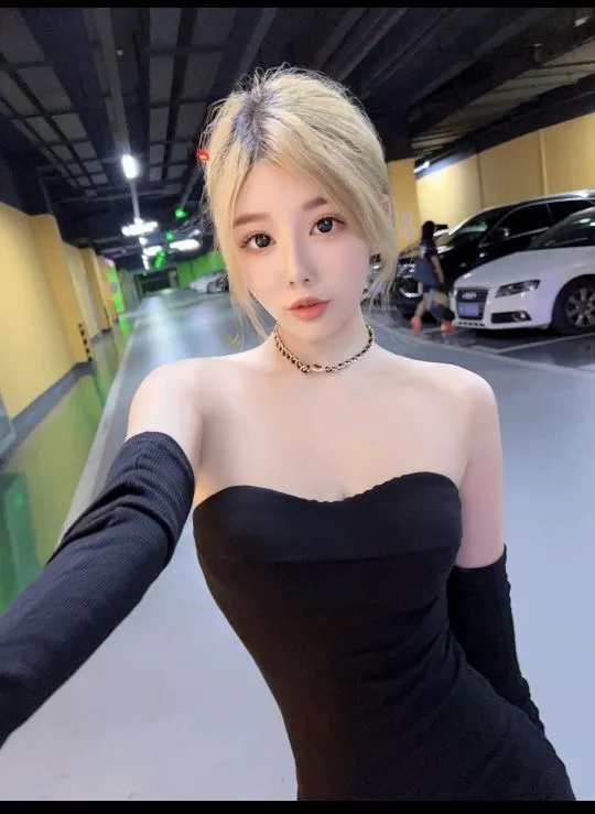 闵行万源露露御姐中俄混血 Gallery 3