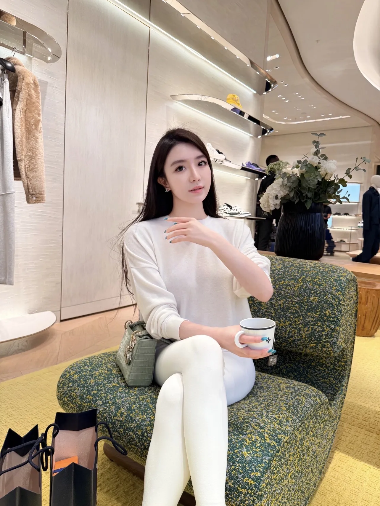 名媛气质极品身材御姐 佩佩 Gallery 5