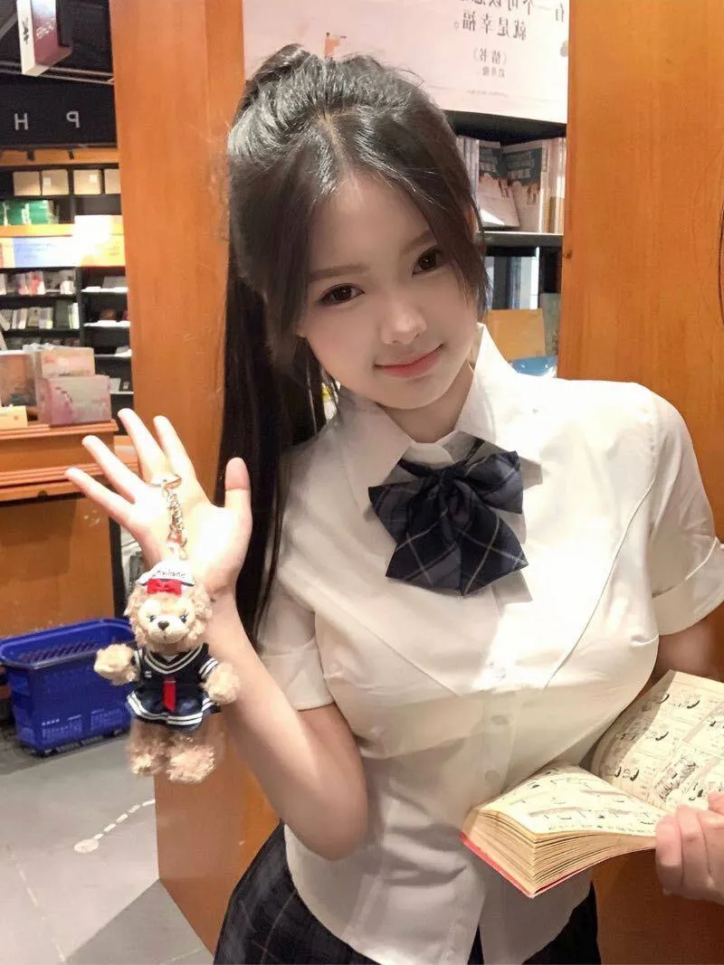 闵行小萝莉 琳琳 Gallery 5