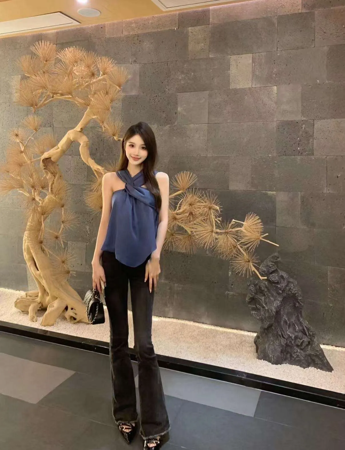 莫莫 刚下海白小纯 床功了得 Gallery 4