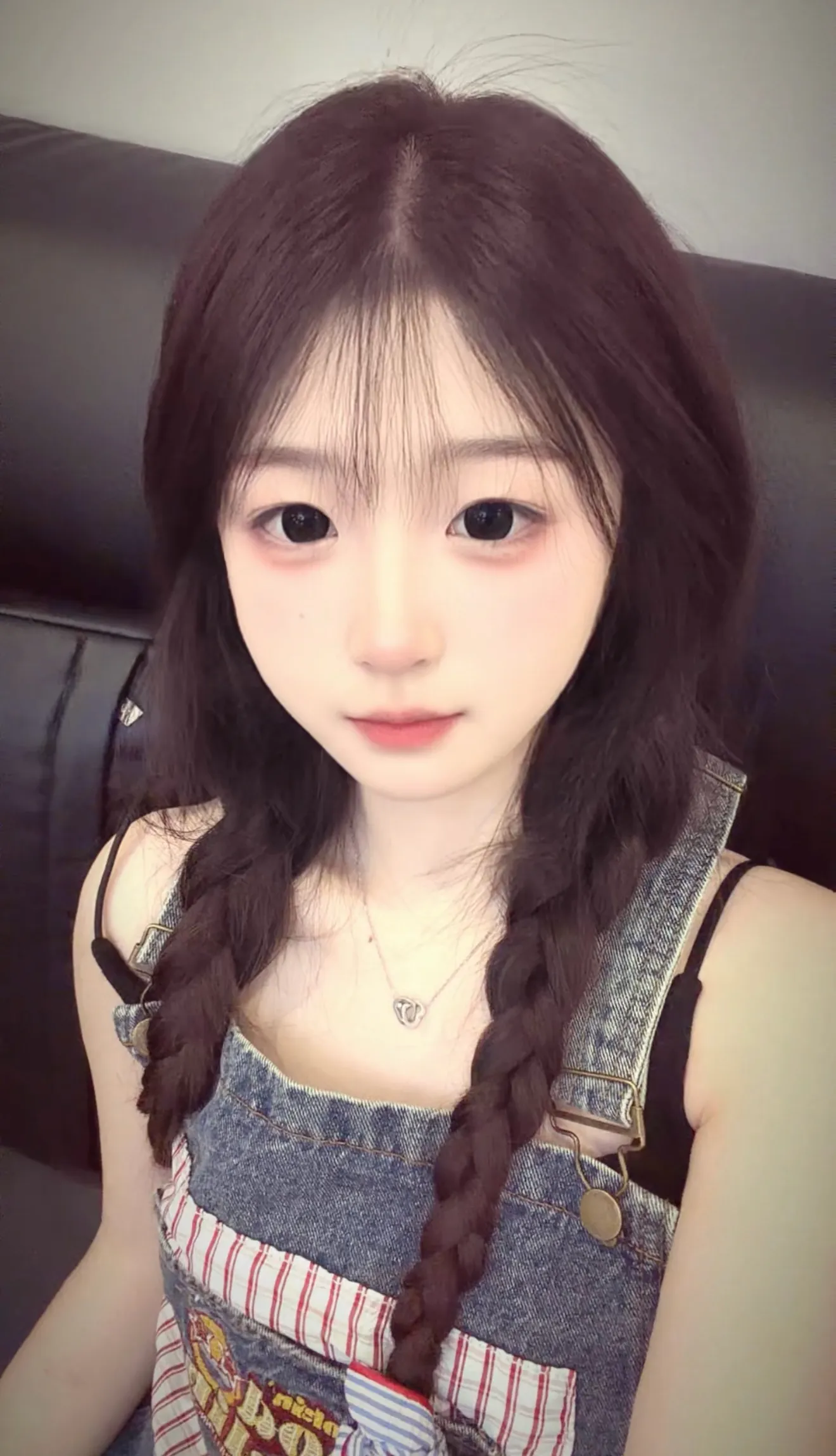 闵行08闹闹  天生白虎 馒头逼