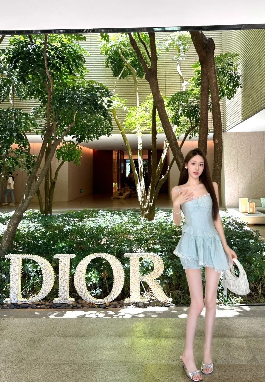 4520-欣欣 上海硬五北舞学姐车模御姐 Gallery 6