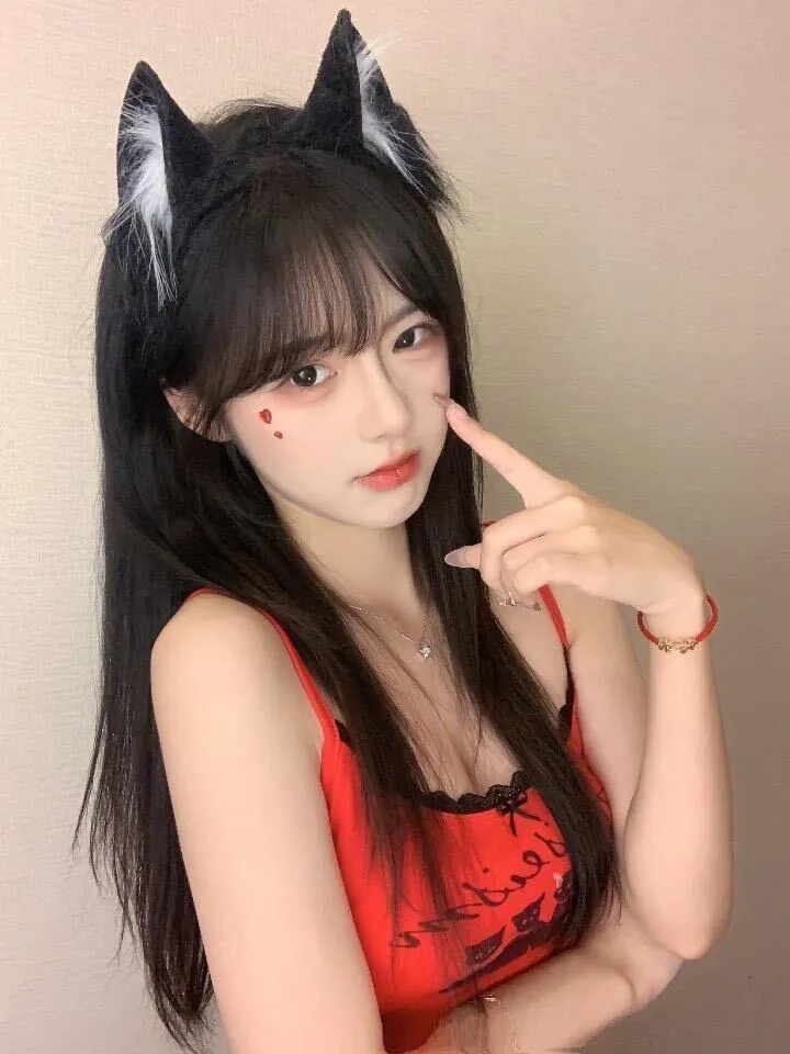 【泡泡】古灵精怪白小纯