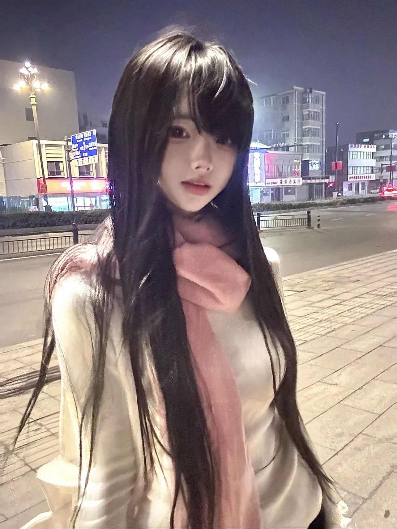 高中生静静 挣生活费偶尔兼职