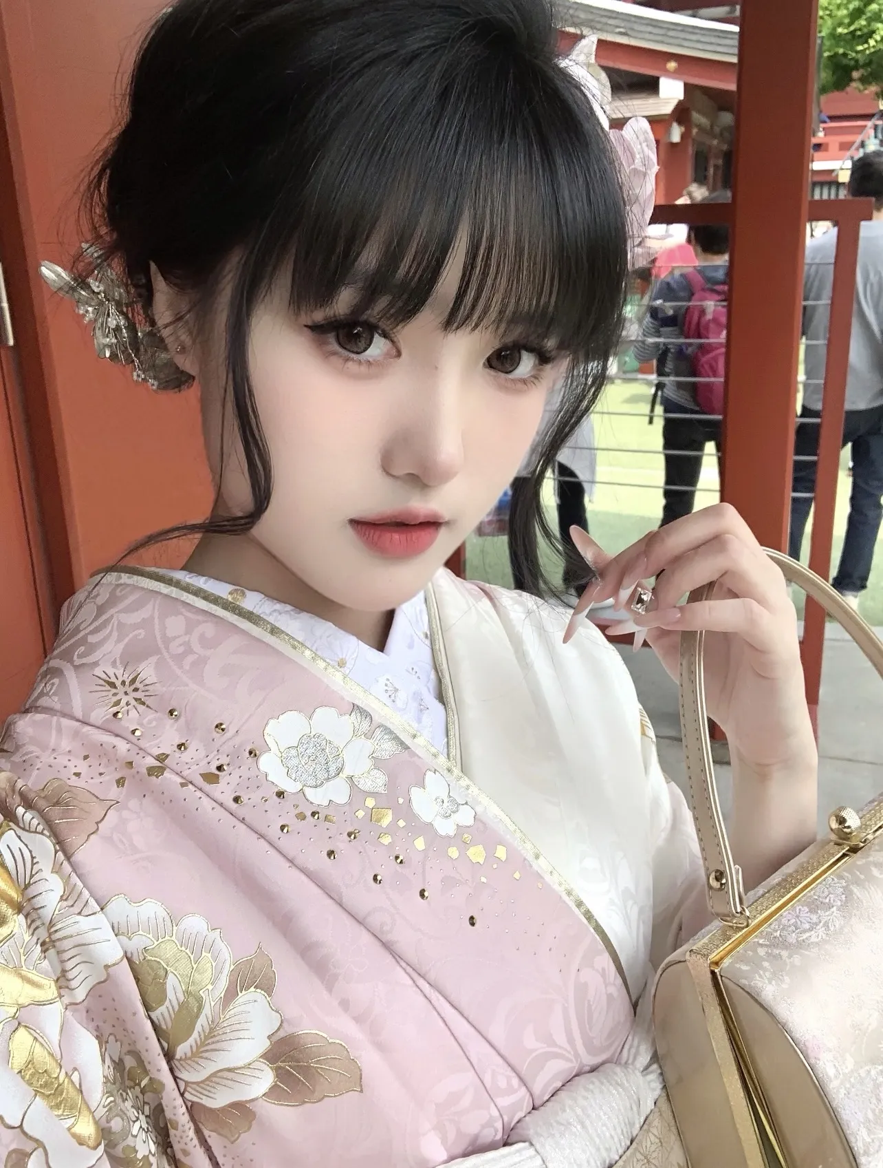 新人莹莹 初到上海