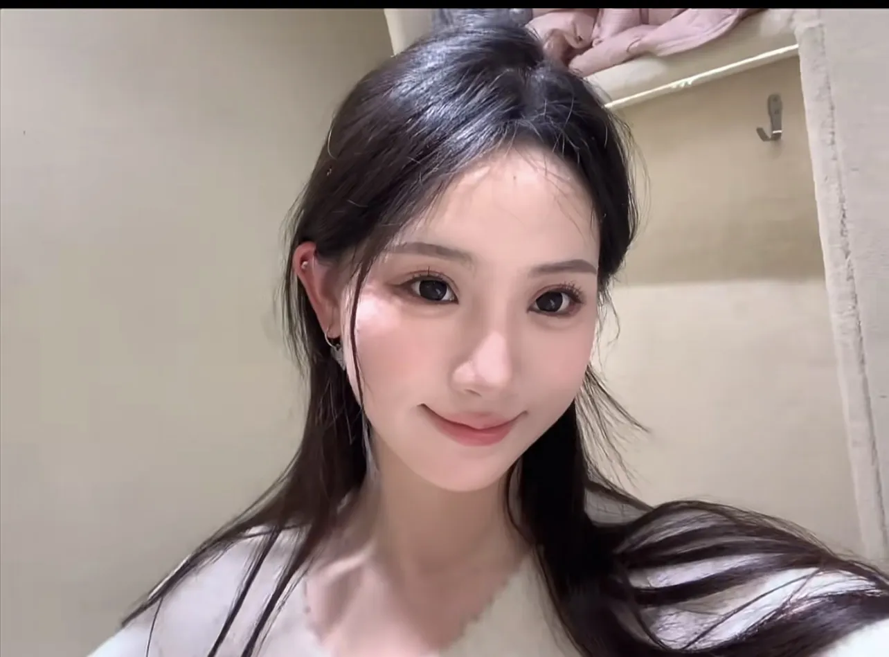 可纯可欲小谨 Gallery 4