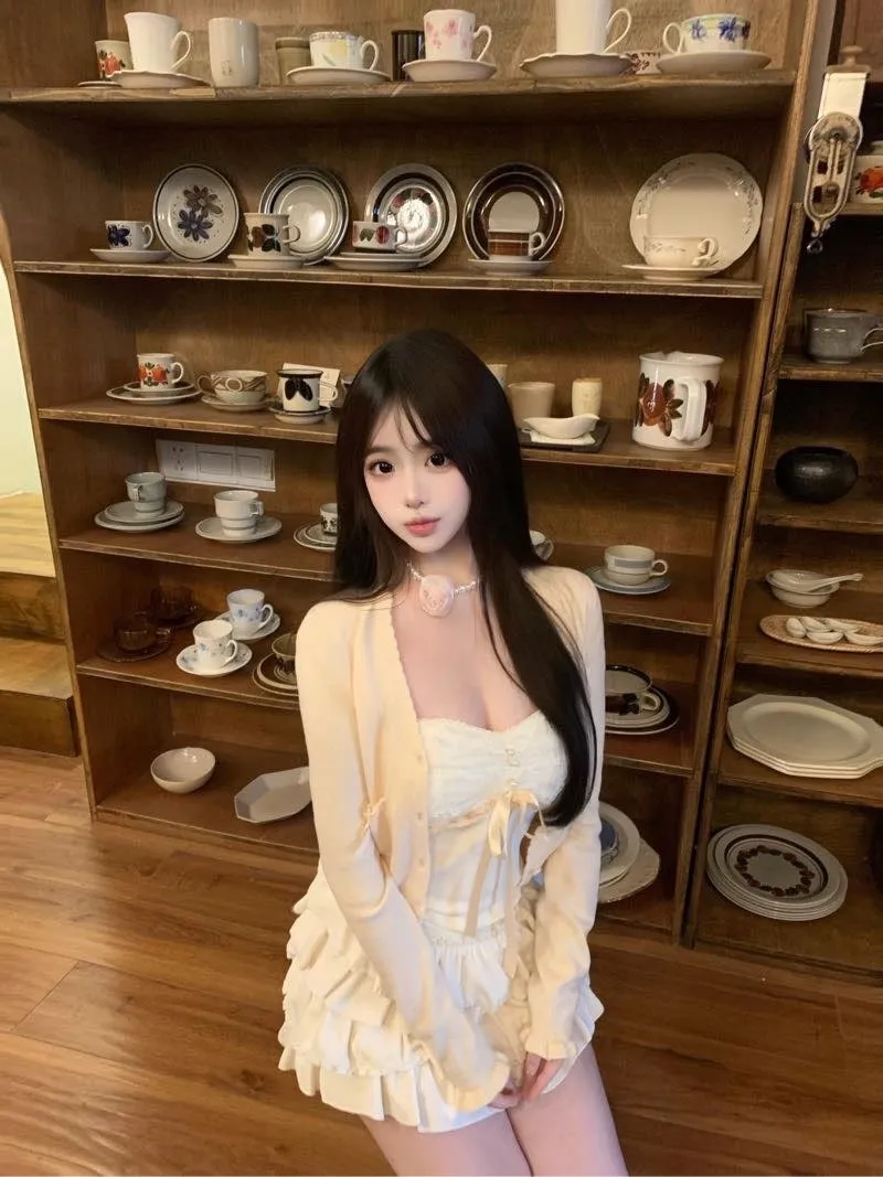 闵行 猫小期 短开嫩妹 Gallery 6