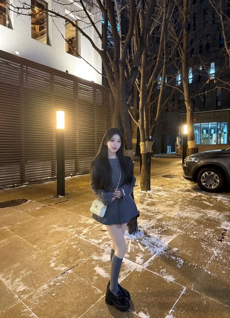 闵行甜崽 甜美jk少女粉嫩小纯 Gallery 6