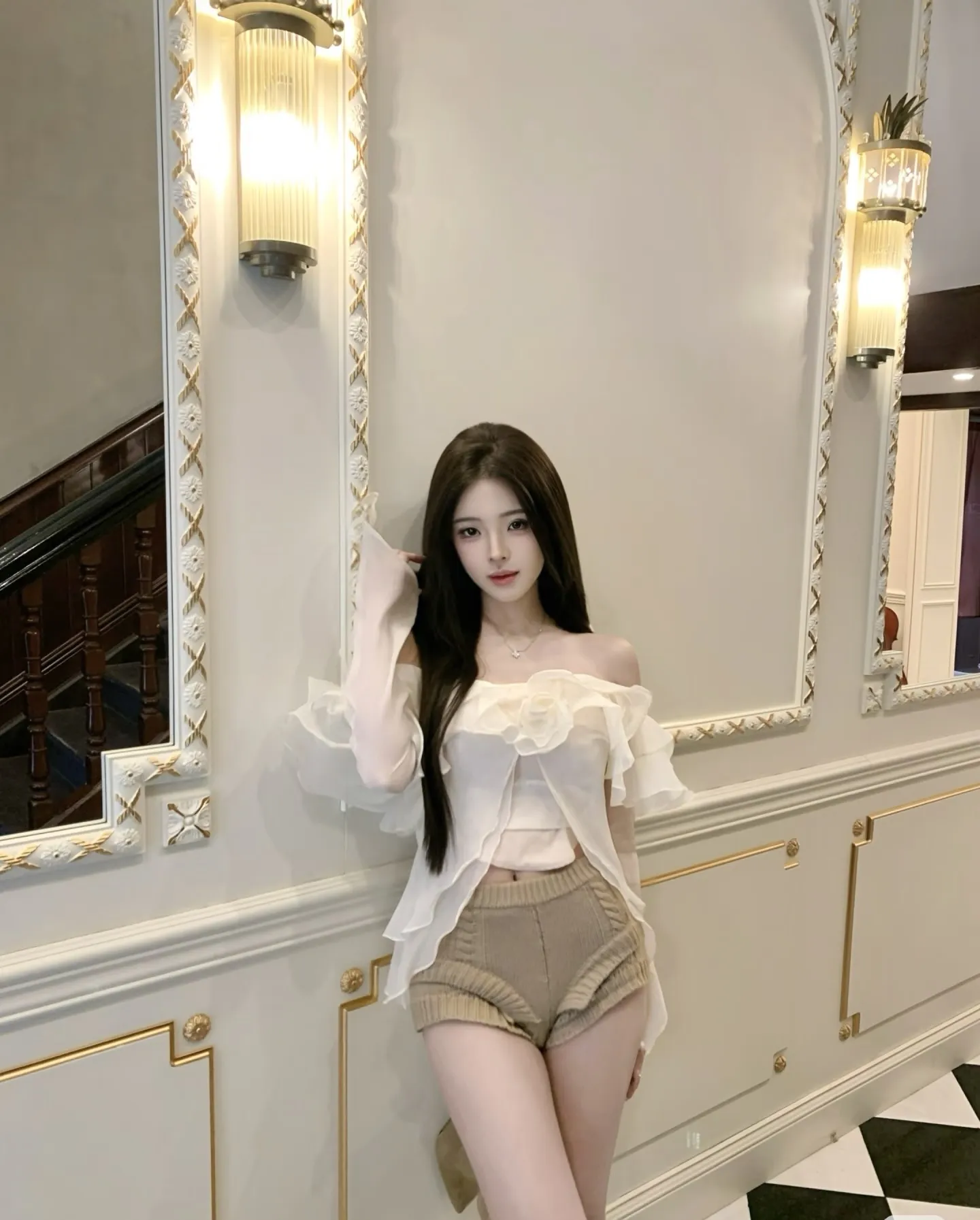南乔，网红主播刚下海服务一流床上很带劲 Gallery 1