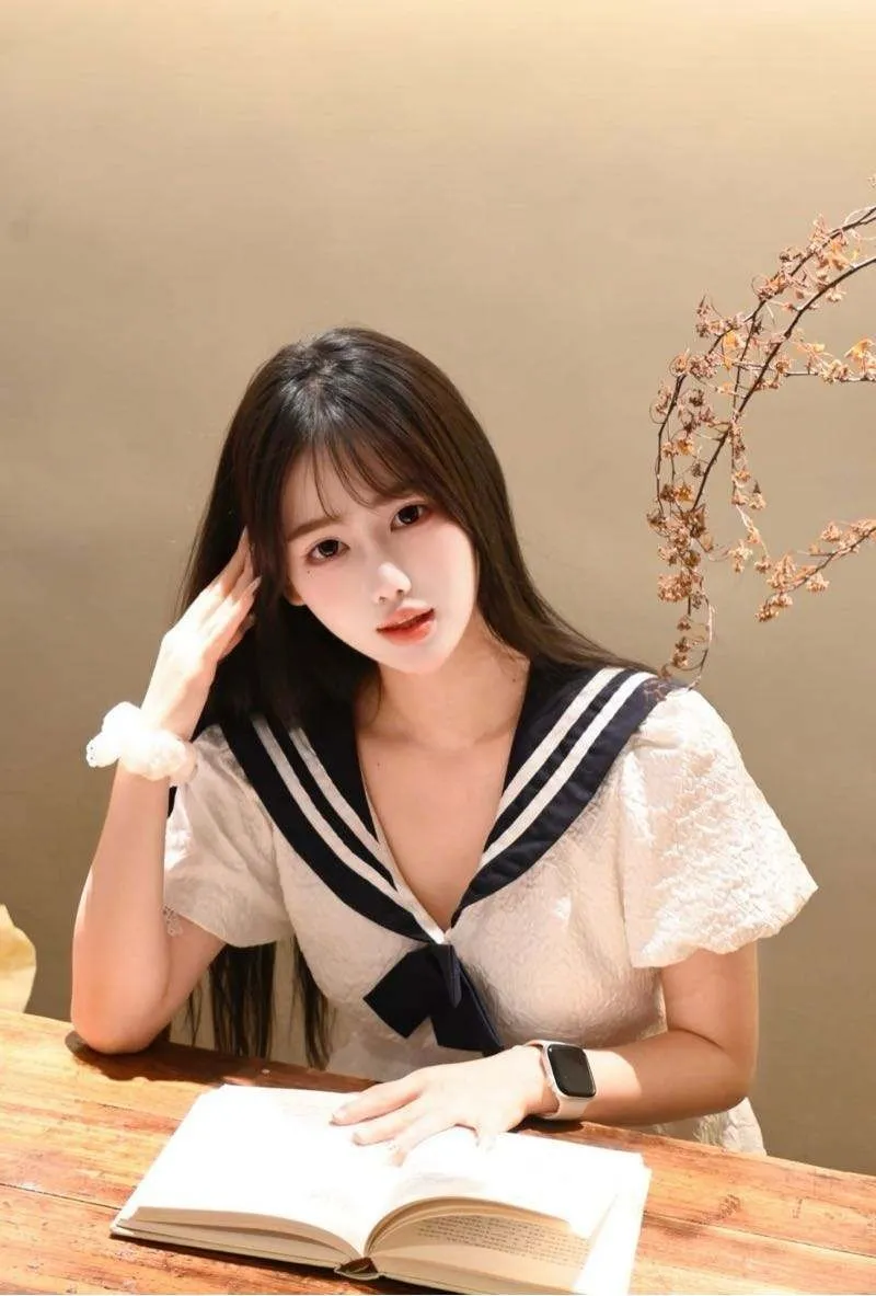 宝山梨子 Gallery 1