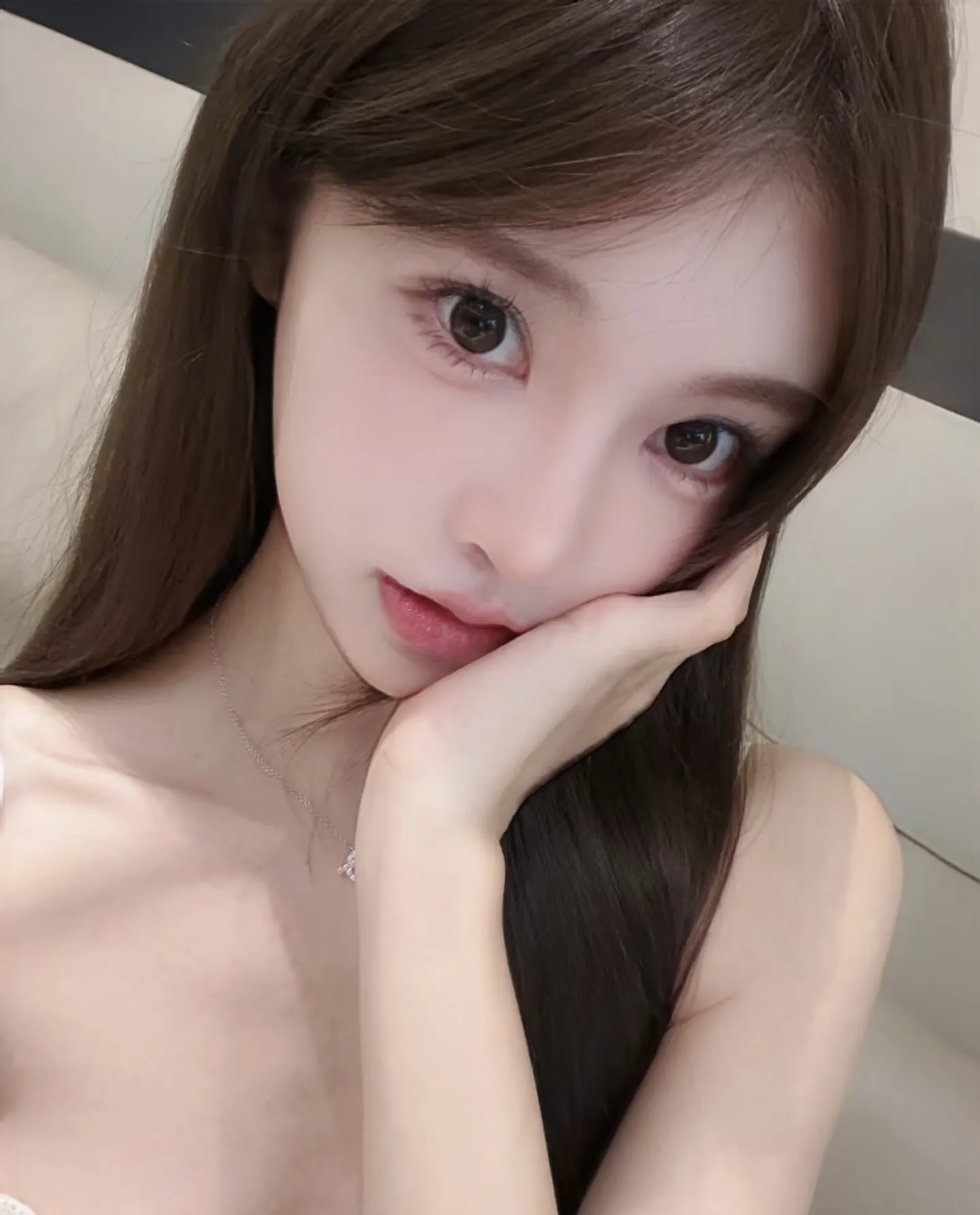 奶茶，高中毕业刚满18刚下海听话甜妹三点粉 Gallery 6