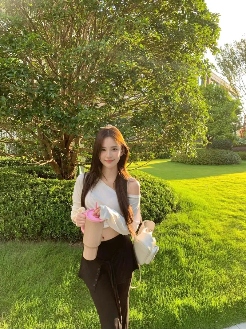 278新人高中回忆清纯校花女友 硬5🦜 Gallery 4