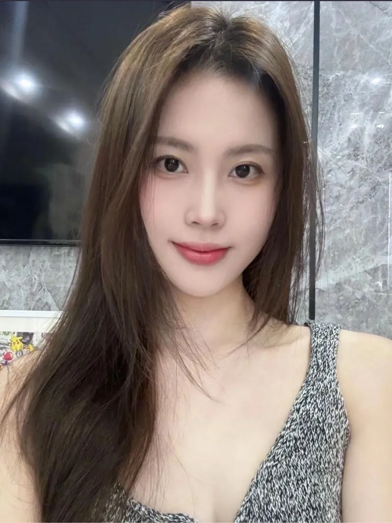 郝燕，外表可人温柔是骨子里的 Gallery 3