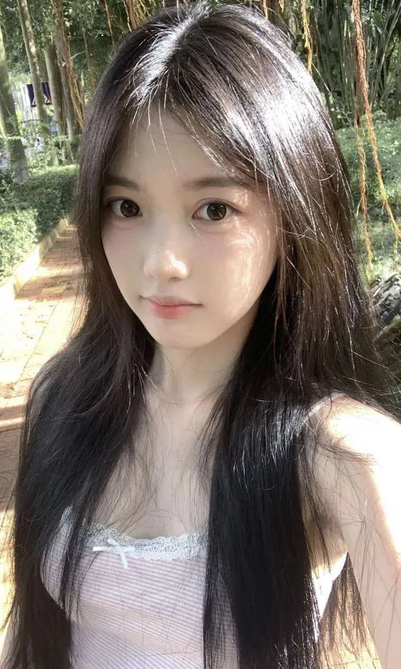 皮皮长腿女神短期兼职 Gallery 1