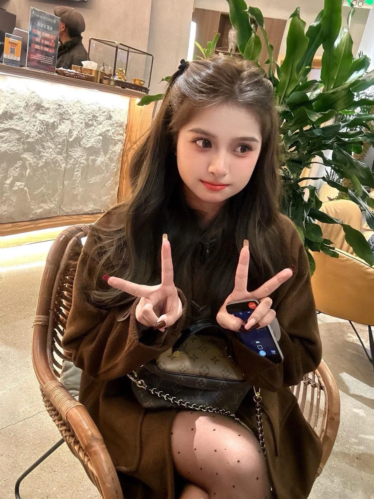 李梦涵06年 神似小杨颖 刚下海💦 短期兼职