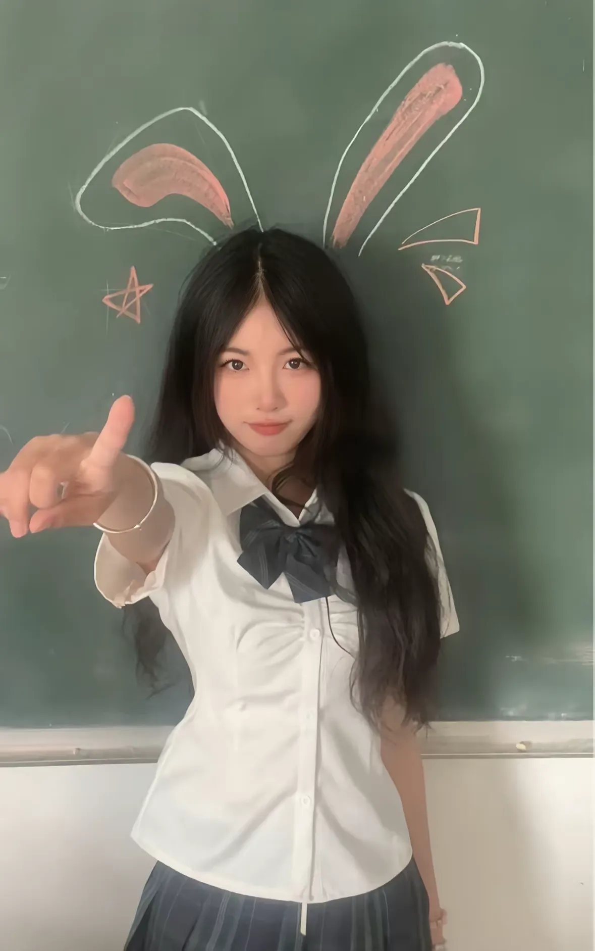 高校学生真正白小纯 真实刚下海兼职 菲菲 Gallery 6