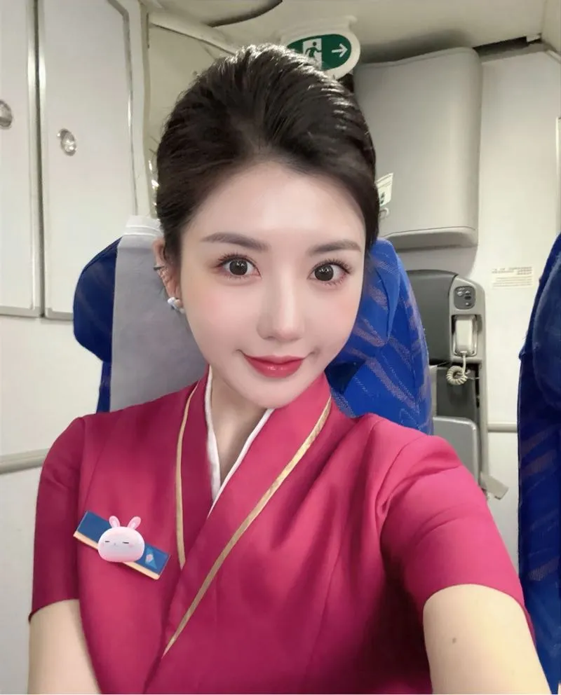 9068新人南航空姐复工首开 硬5🦜 Gallery 5