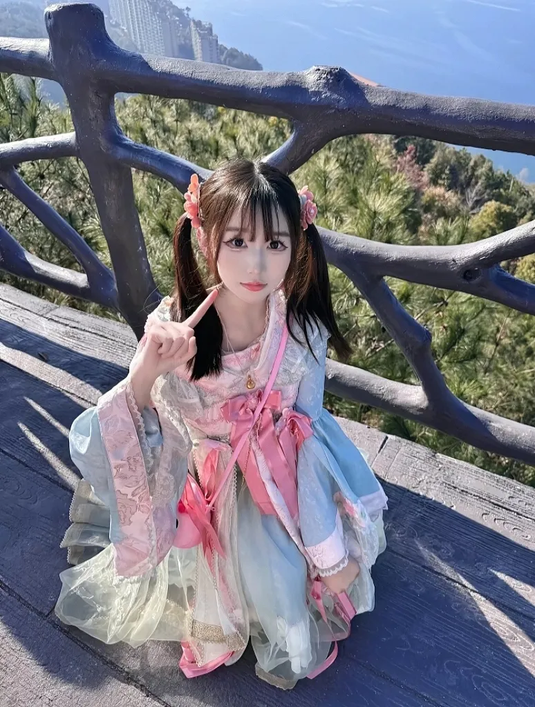 空降魔都小萝莉西西 真实07 刚破处 首次下海 Gallery 4