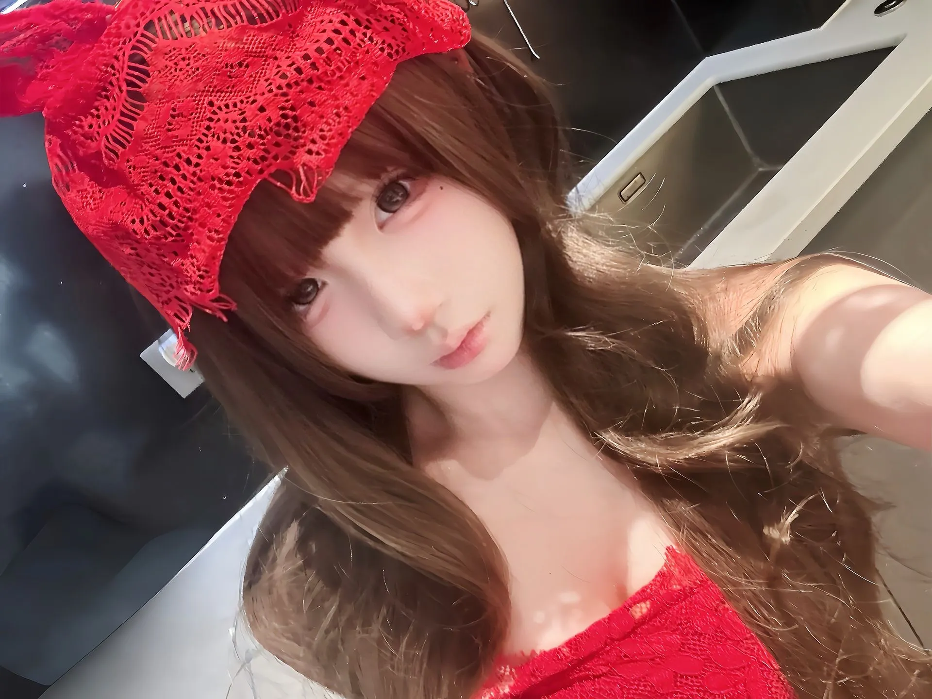 绯红 小鸟依人高潮会自动收缩 Gallery 4