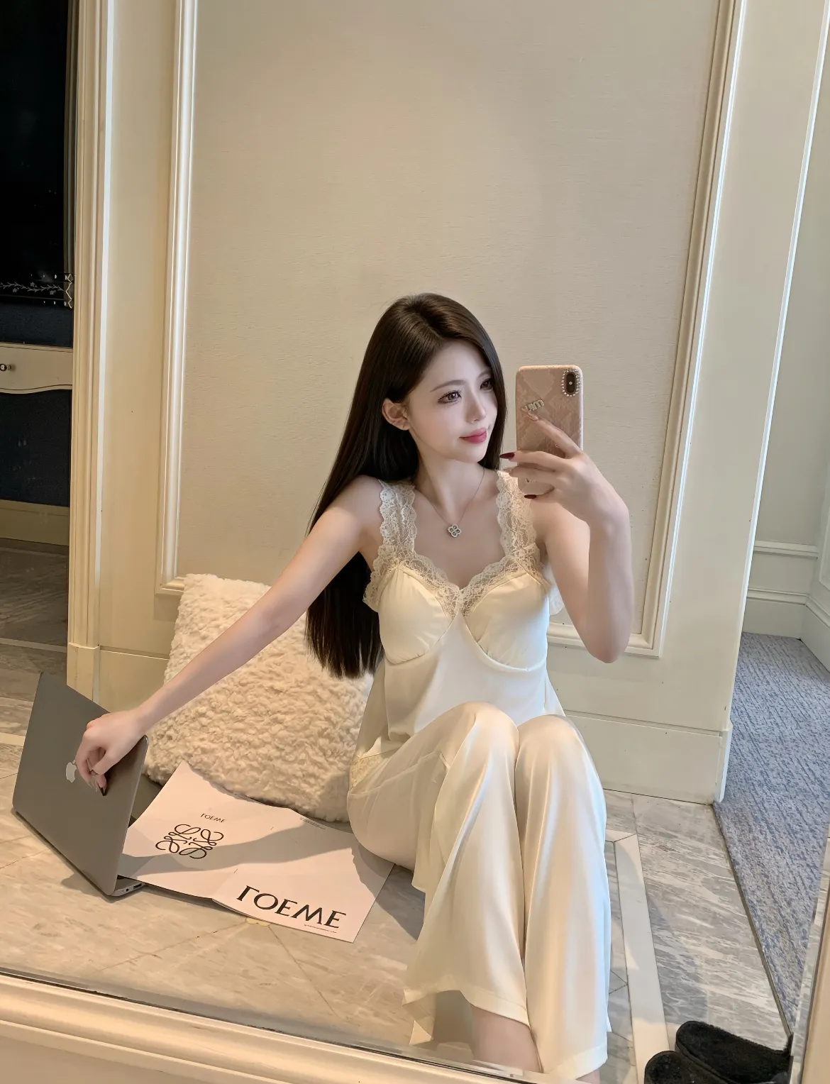 佳琦 极品反差妹 可纯可御 Gallery 6