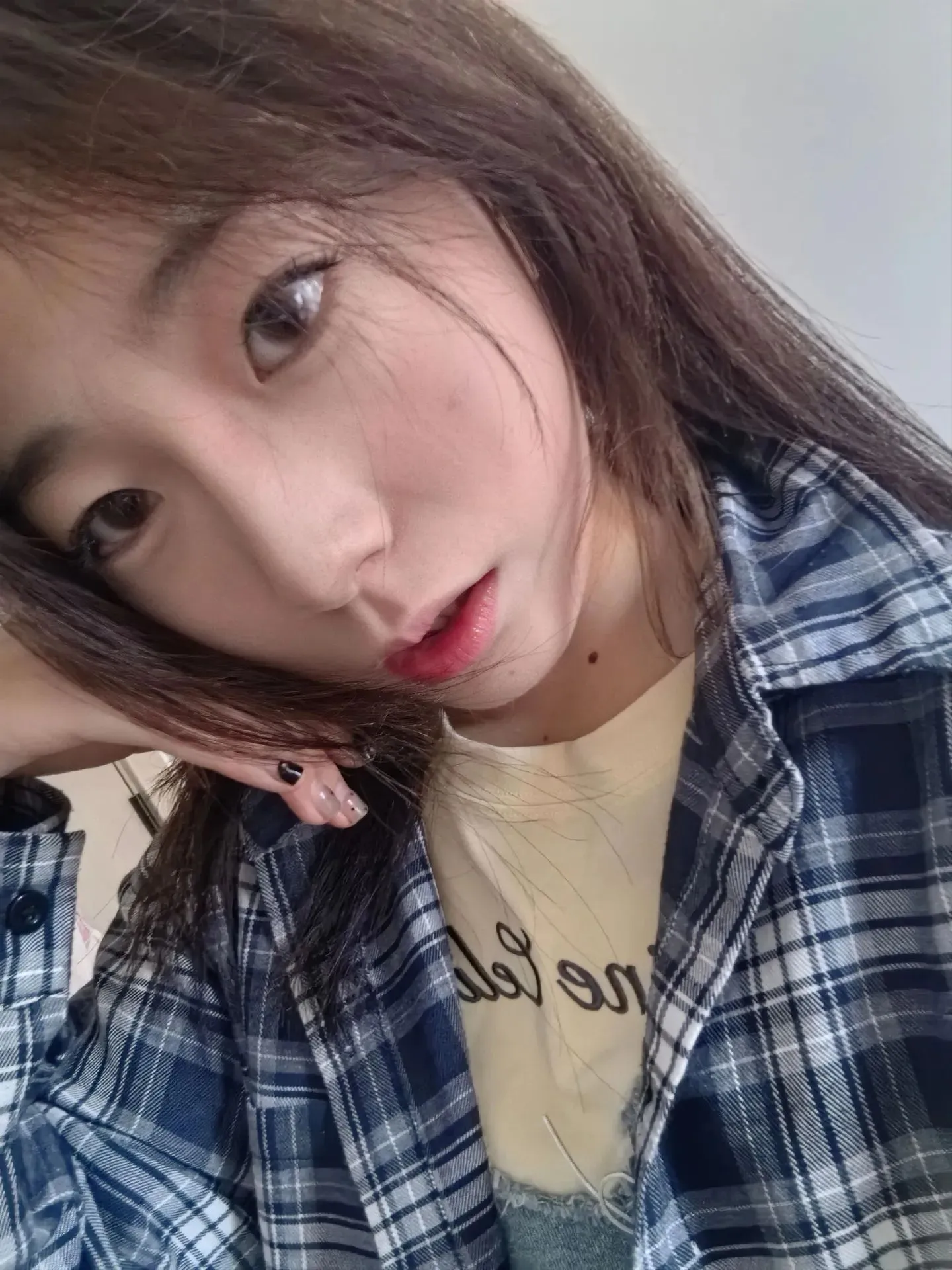 普陀极品新人在在校兼职学妹首开菲菲 Gallery 1