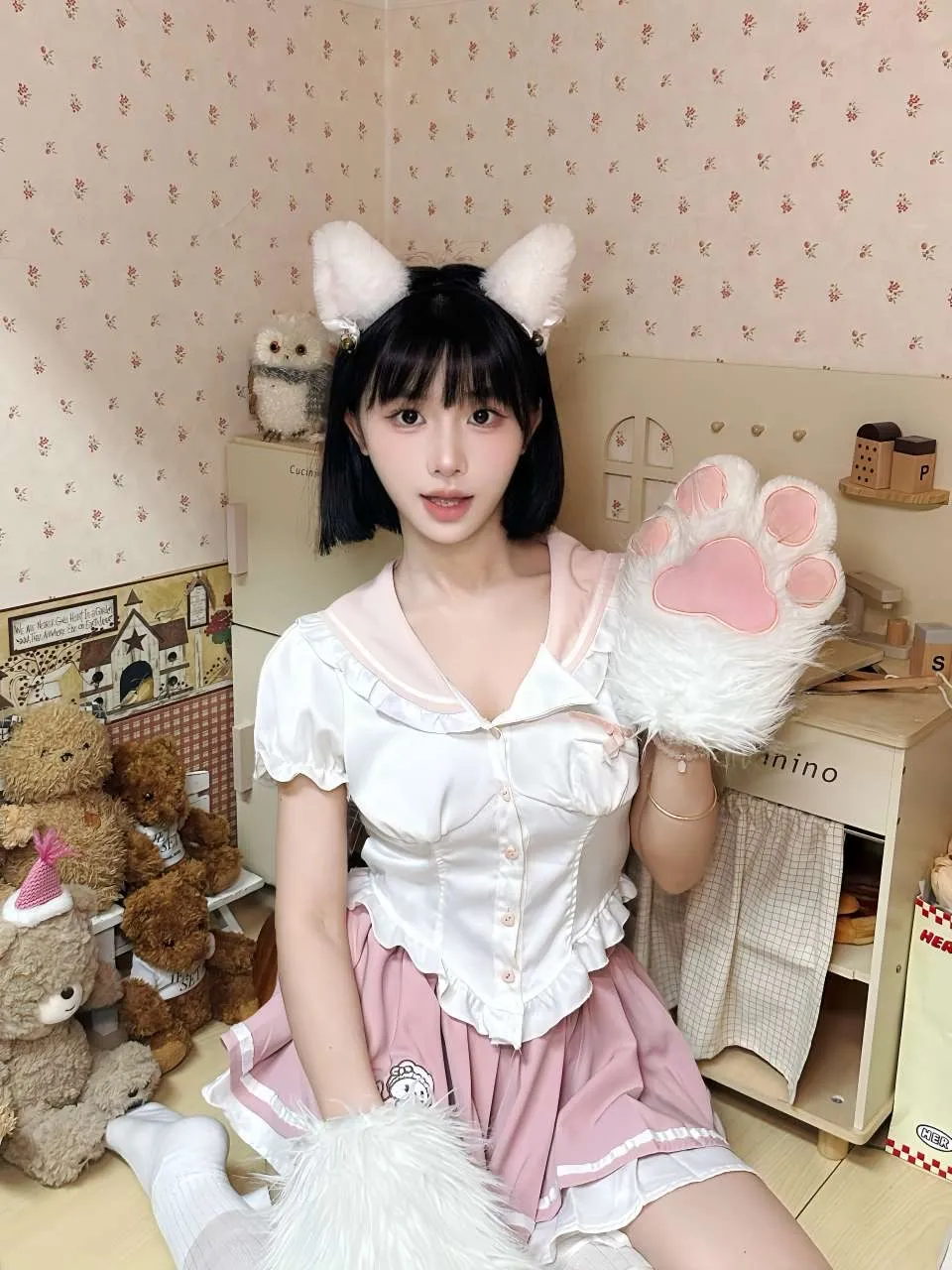 y042短发白虎 川妹车震双飞3p Gallery 4