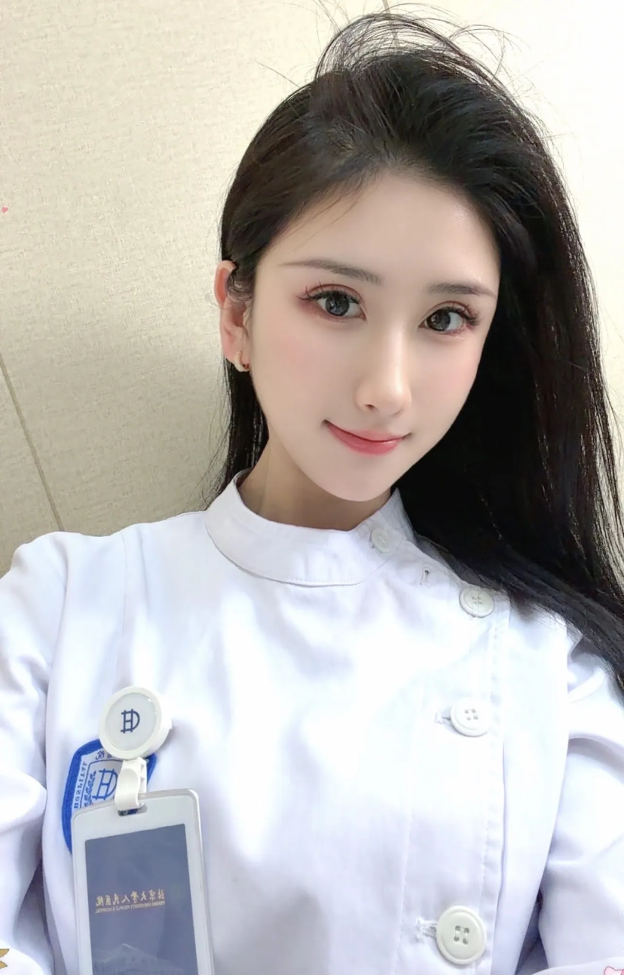 百万负债被迫下海护士羽晴