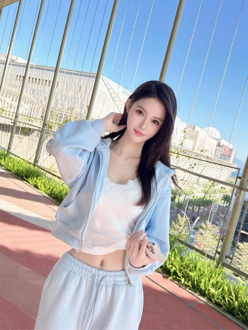 霜霜 极品校花床上摇摇乐 Gallery 5