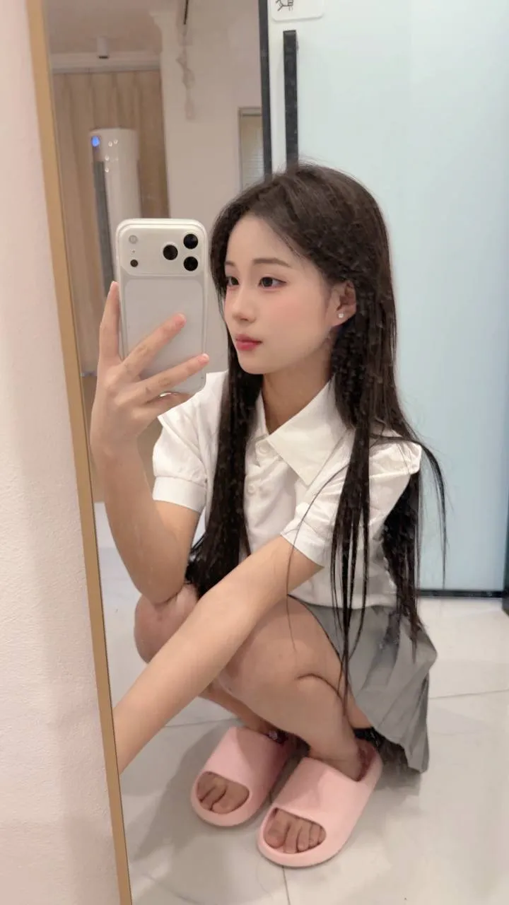 浦东极品萝莉白小纯 小雨点 (首开三点粉)