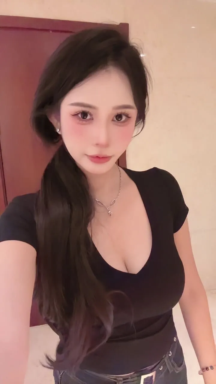 七七 完美御姐 主打颜值服务