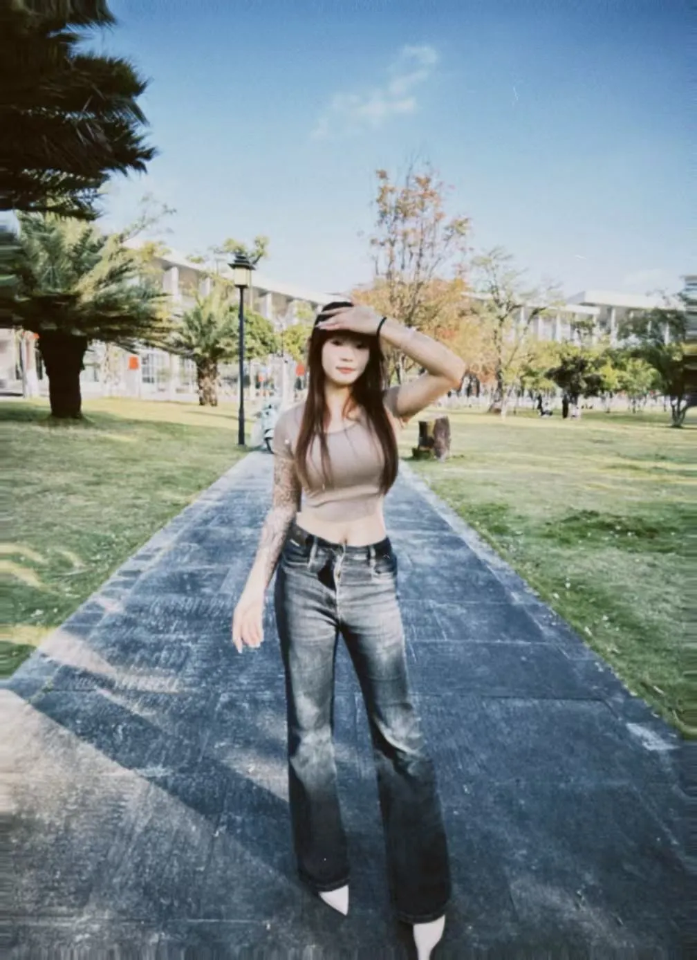 沪上首开童颜巨乳 08佳佳 碧玺款 Gallery 4