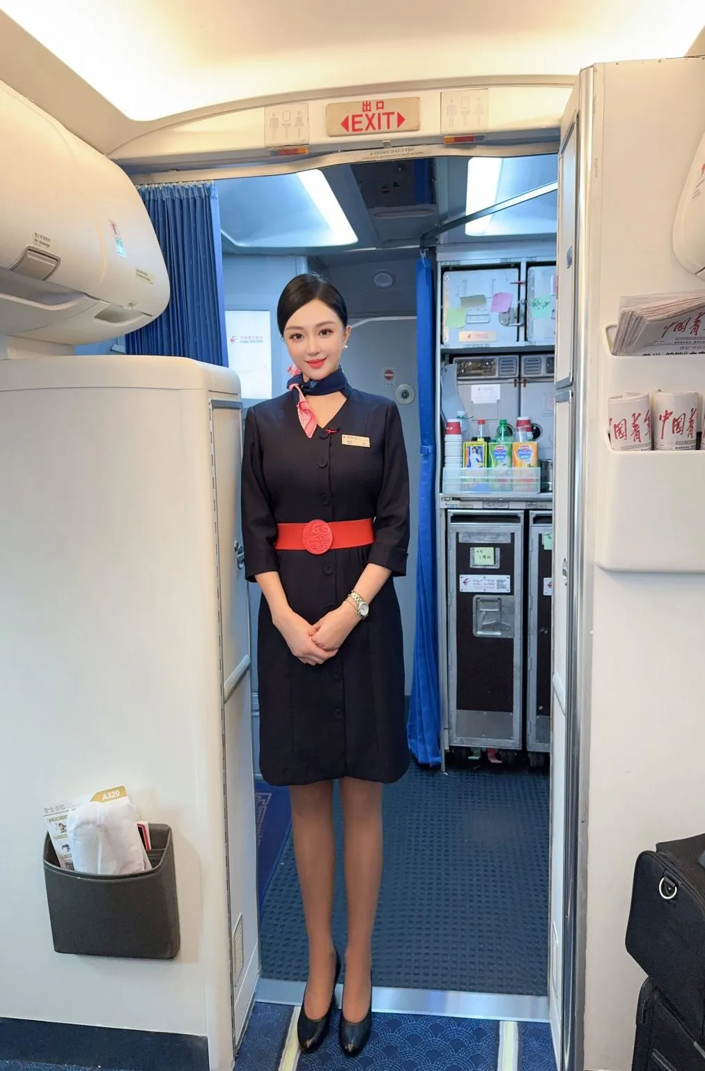 Y4718-空姐 普陀极品空姐大蜜 Gallery 3
