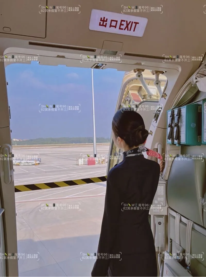 Y1723 浦东硬五东航真实空姐 Gallery 5