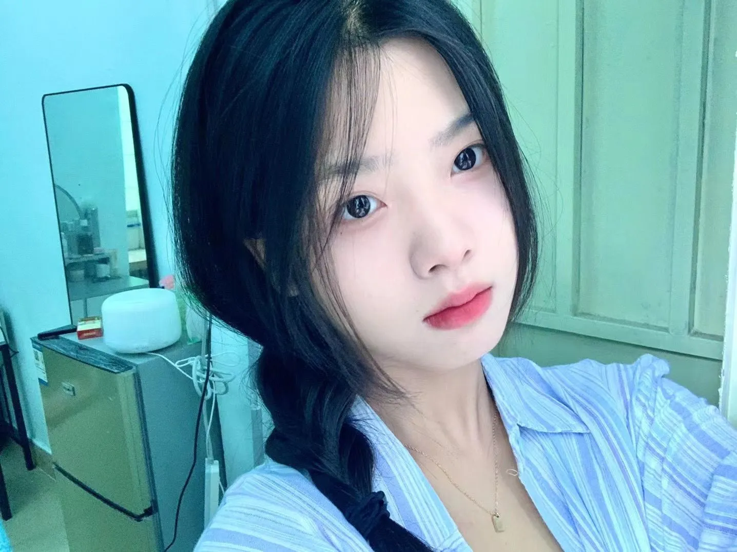 闵行芷晴06年童颜巨乳兼职 Gallery 2